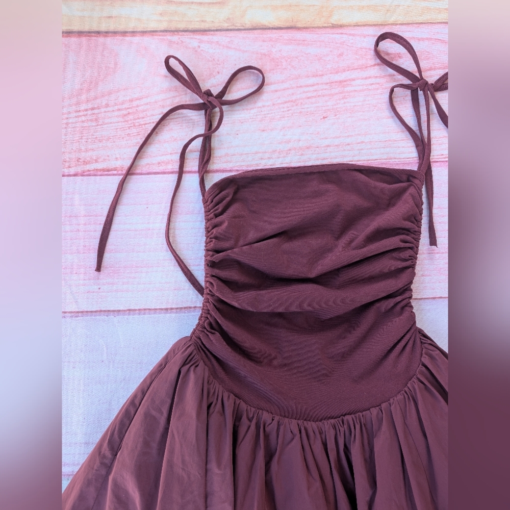 Amylynn Alexa Burgundy Puffball Dress 4US drop waist ruched dress - Picture 8 of 13